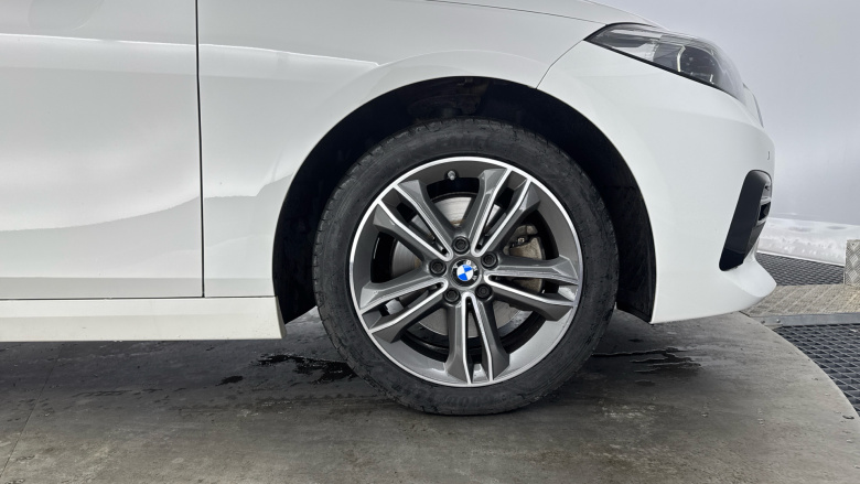 BMW 2 Series 218i [136] Sport 4dr Petrol Saloon